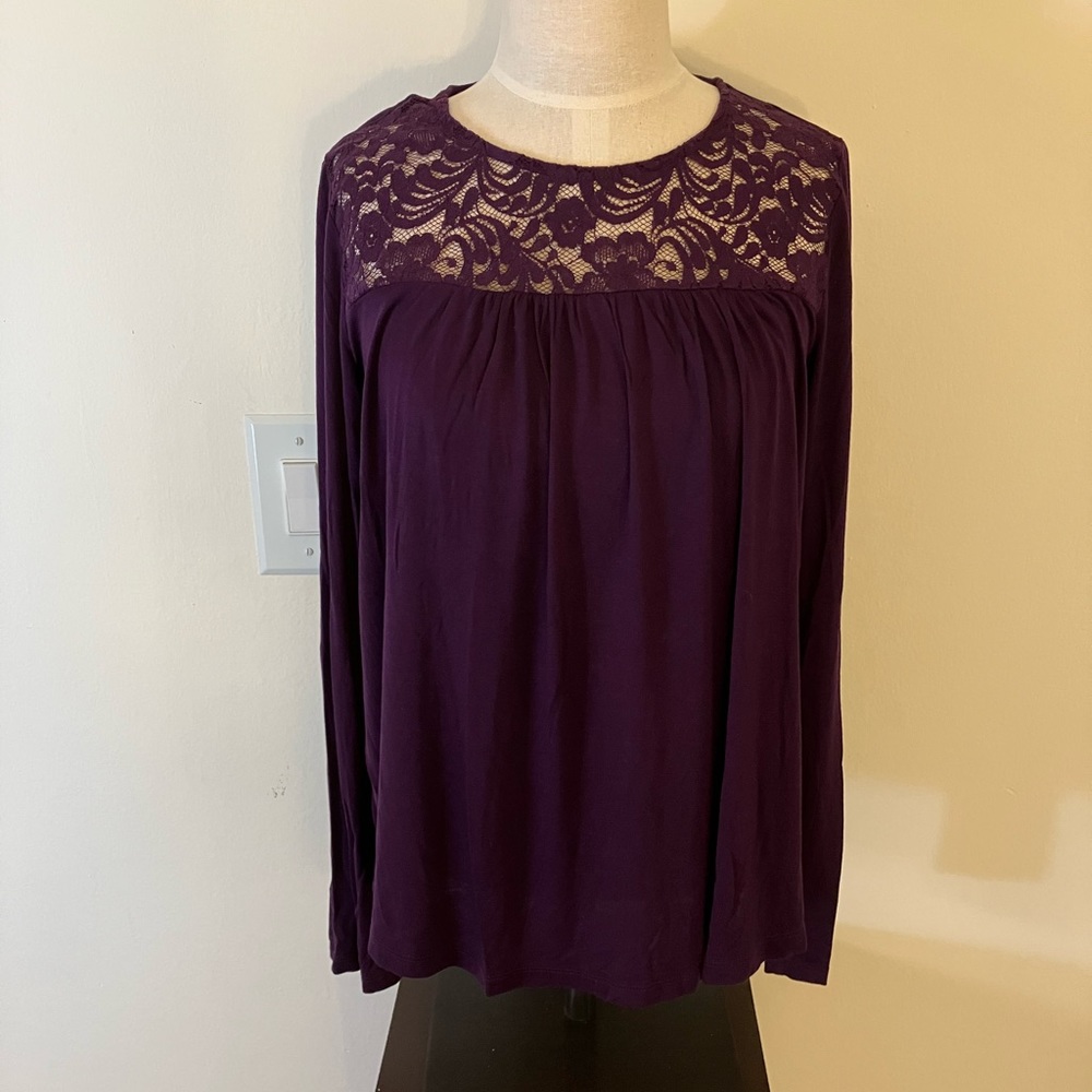 Women’s size small purple lace neck long sleeve knit top
